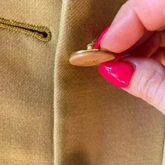 Vintage Chartreuse Valentino Blazer and Tank Shell Size 46/12 - Picture 11 of 11